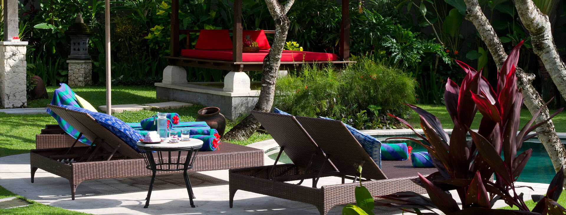 Villa Kakatua - Sun loungers and relaxation bale